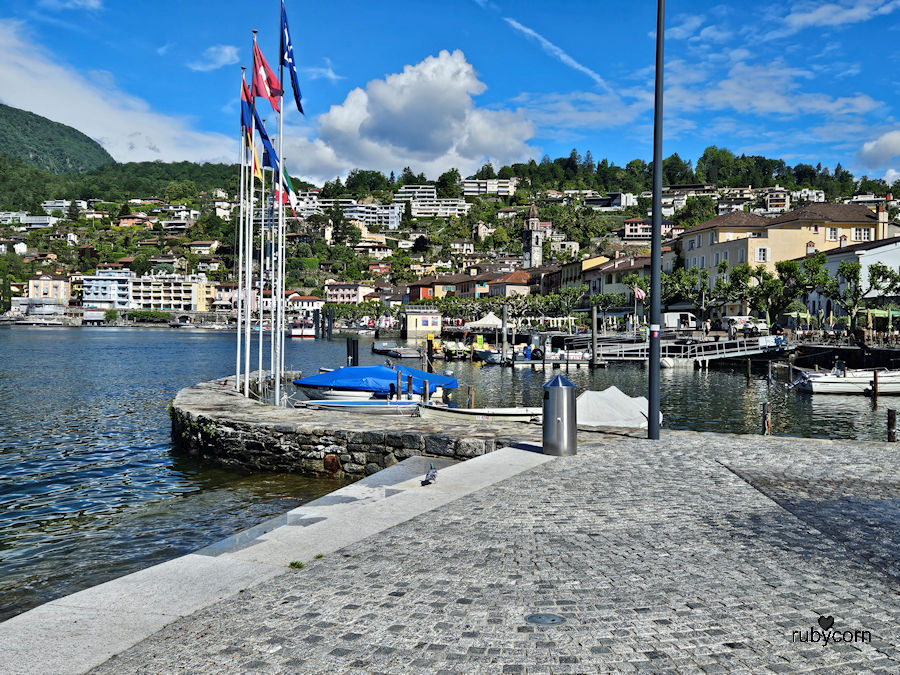 Hafen von Ascona am Lago Maggiore