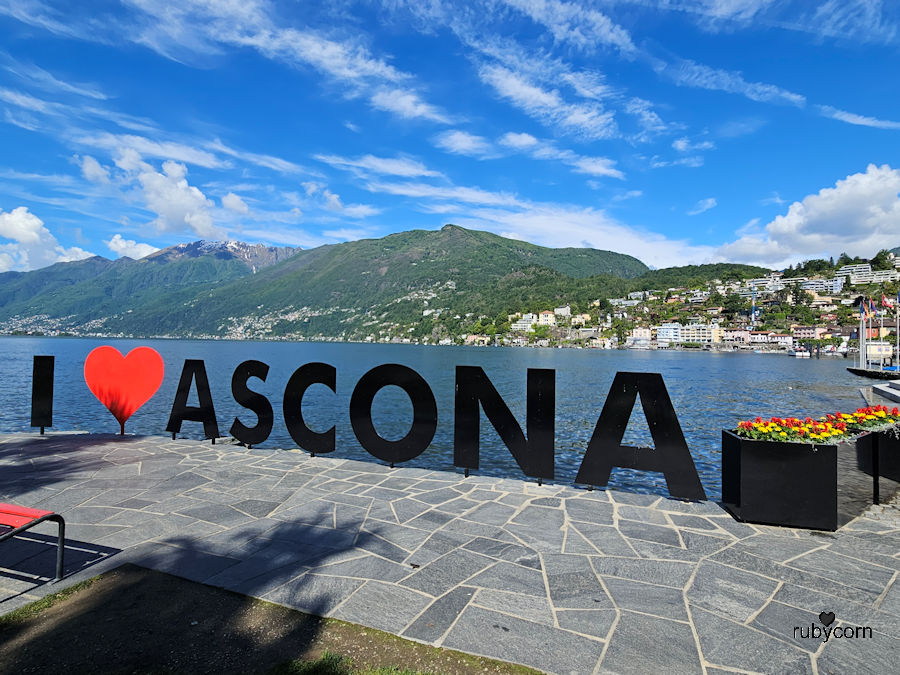 "I love Ascona" am Hafen von Ascona am Lago Maggiore