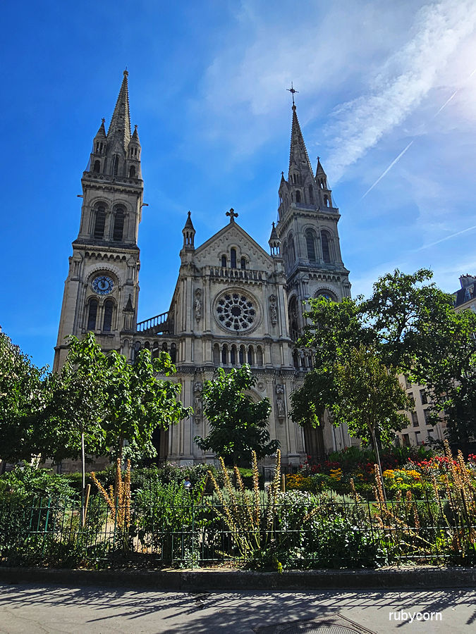 Paris Frankreich - auf dem Foto zu sehen - Kirche Eglise Saint Ambroise 