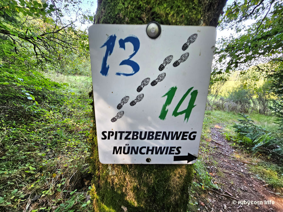 Beschilderung Premiumrundwanderweg Spitzbubenweg, Münchwies Saarland