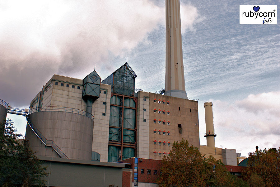 Foto von einer Müllverbrennungsanlage - im Zusammenhang mit dem Bericht Klimaziel erreicht in Deutschland 2024